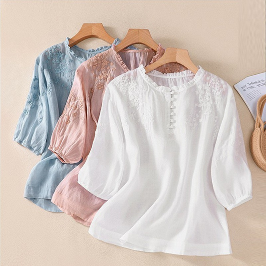 Elsa | Blus i bomullsvoile med broderade axlar
