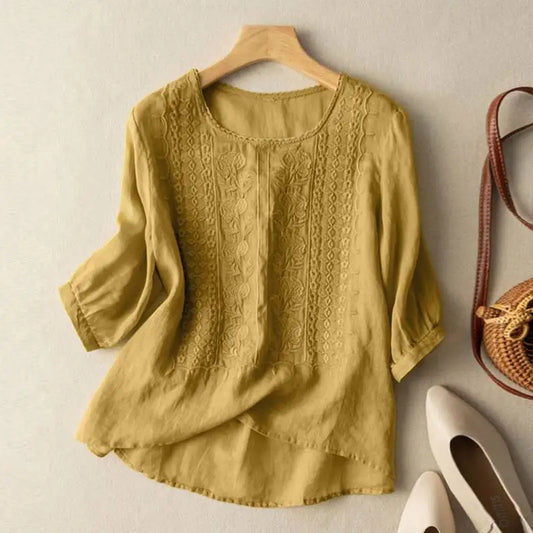 Signe | Broderad avslappnad blus