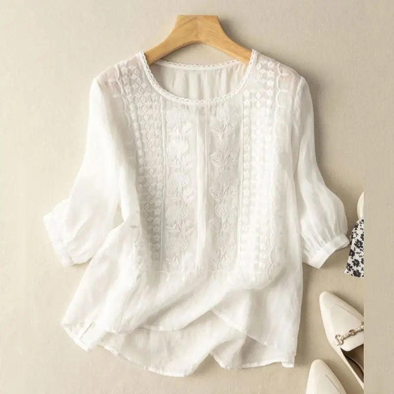 Signe | Broderad avslappnad blus